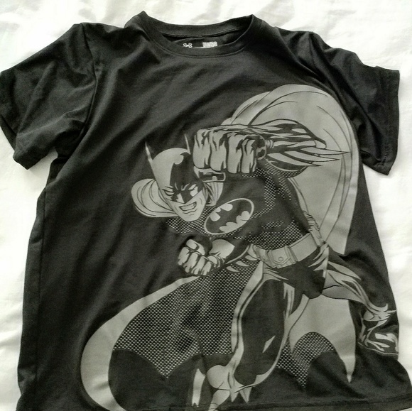 Under Armour Other - Under Armour Batman Shirt Youth Large